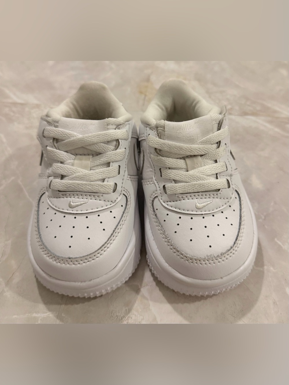 Nike Kids White Low-Top Sneakers - Picture 3 of 8